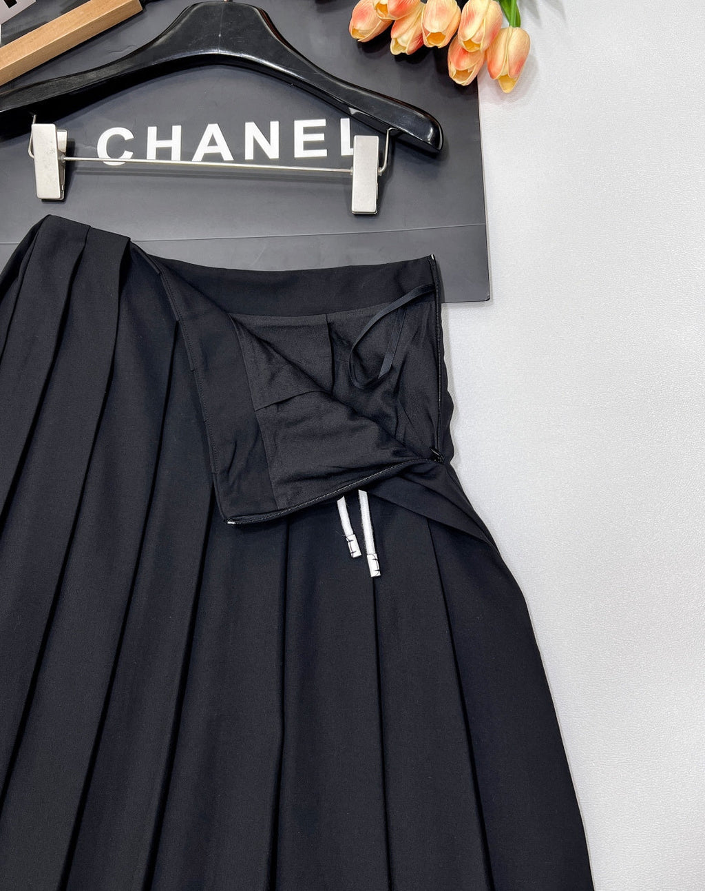 PRADA 25S PLEATED SKIRT 468