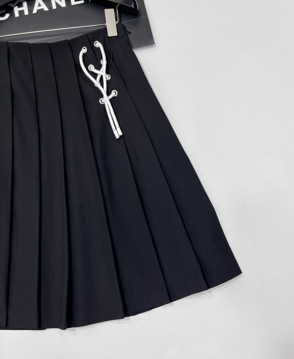 PRADA 25S PLEATED SKIRT 468