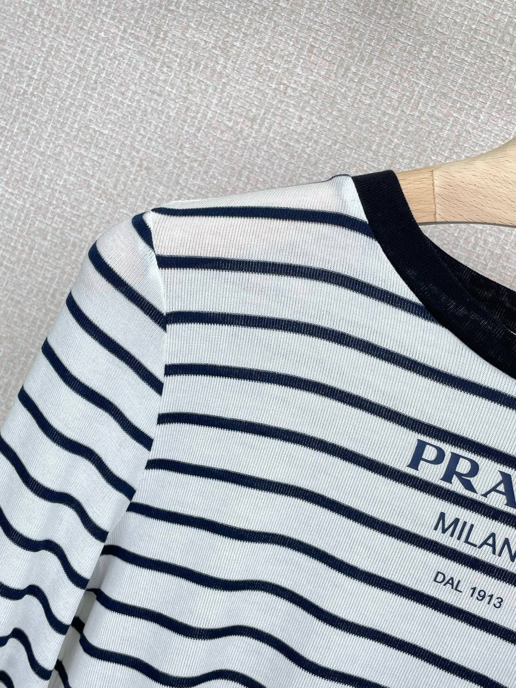 PRADA T-SHIRT STYLE 17