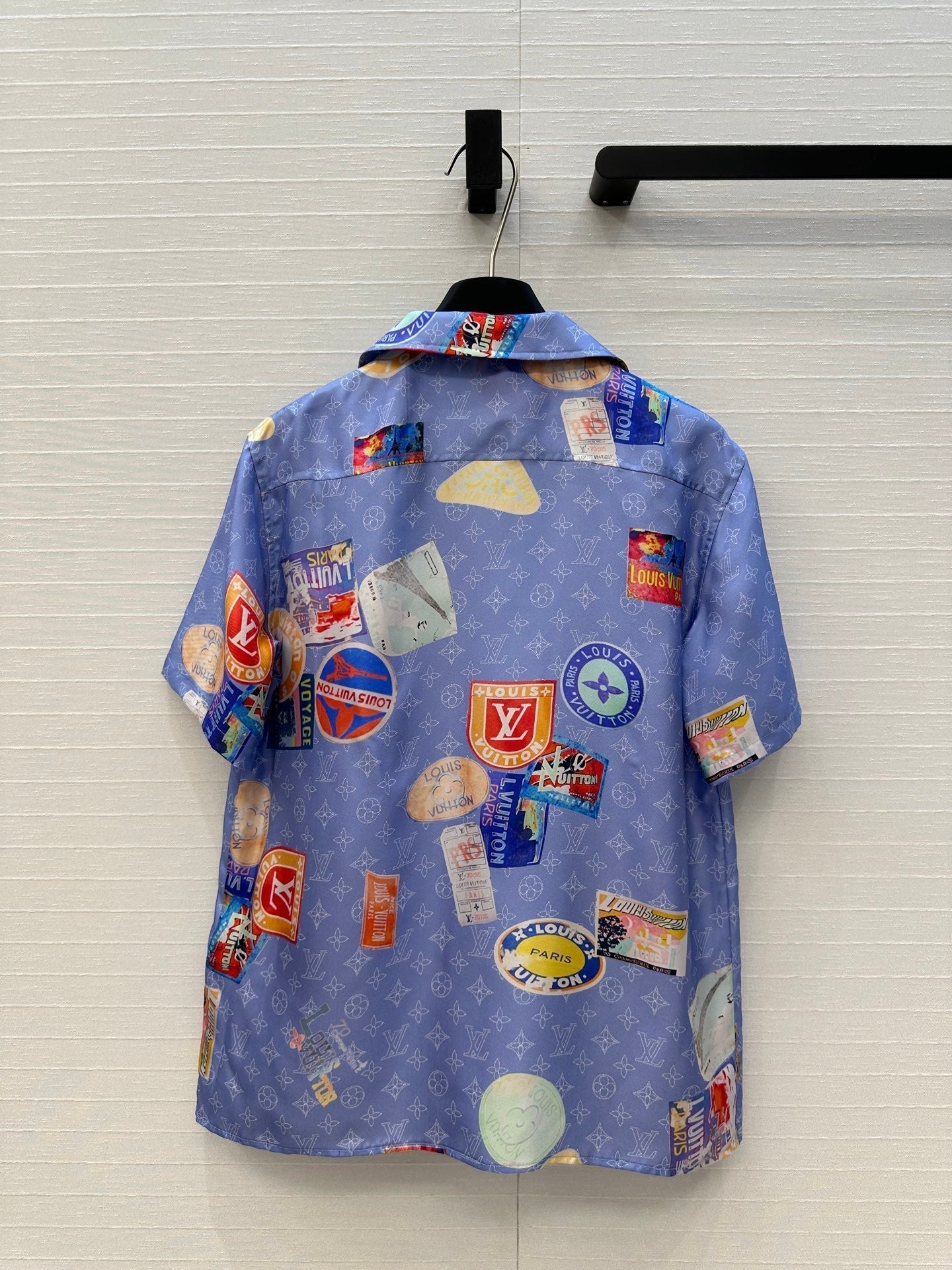 LOUIS VUITTON LV SHORT-SLEEVE PRINTED SILK BLOUSE 268222