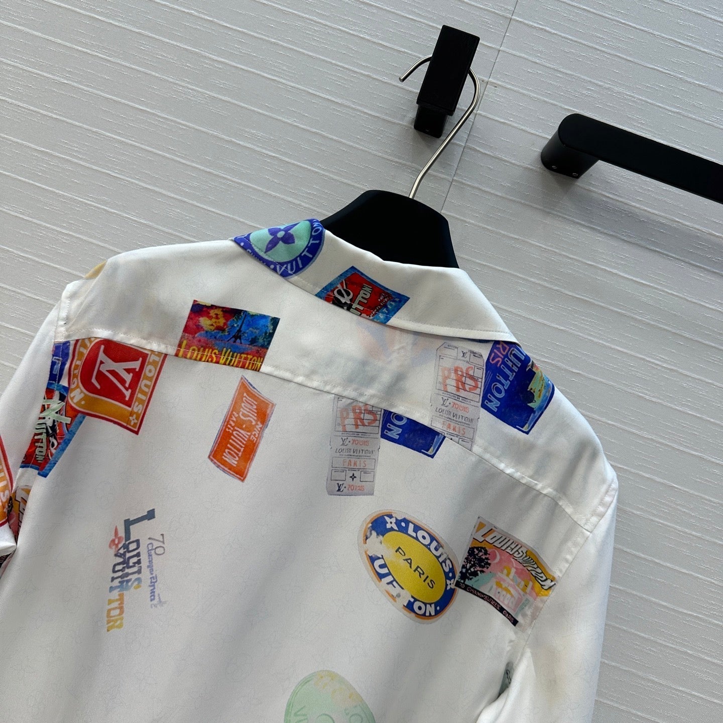 LOUIS VUITTON LV SHORT-SLEEVE PRINTED SILK BLOUSE 268226