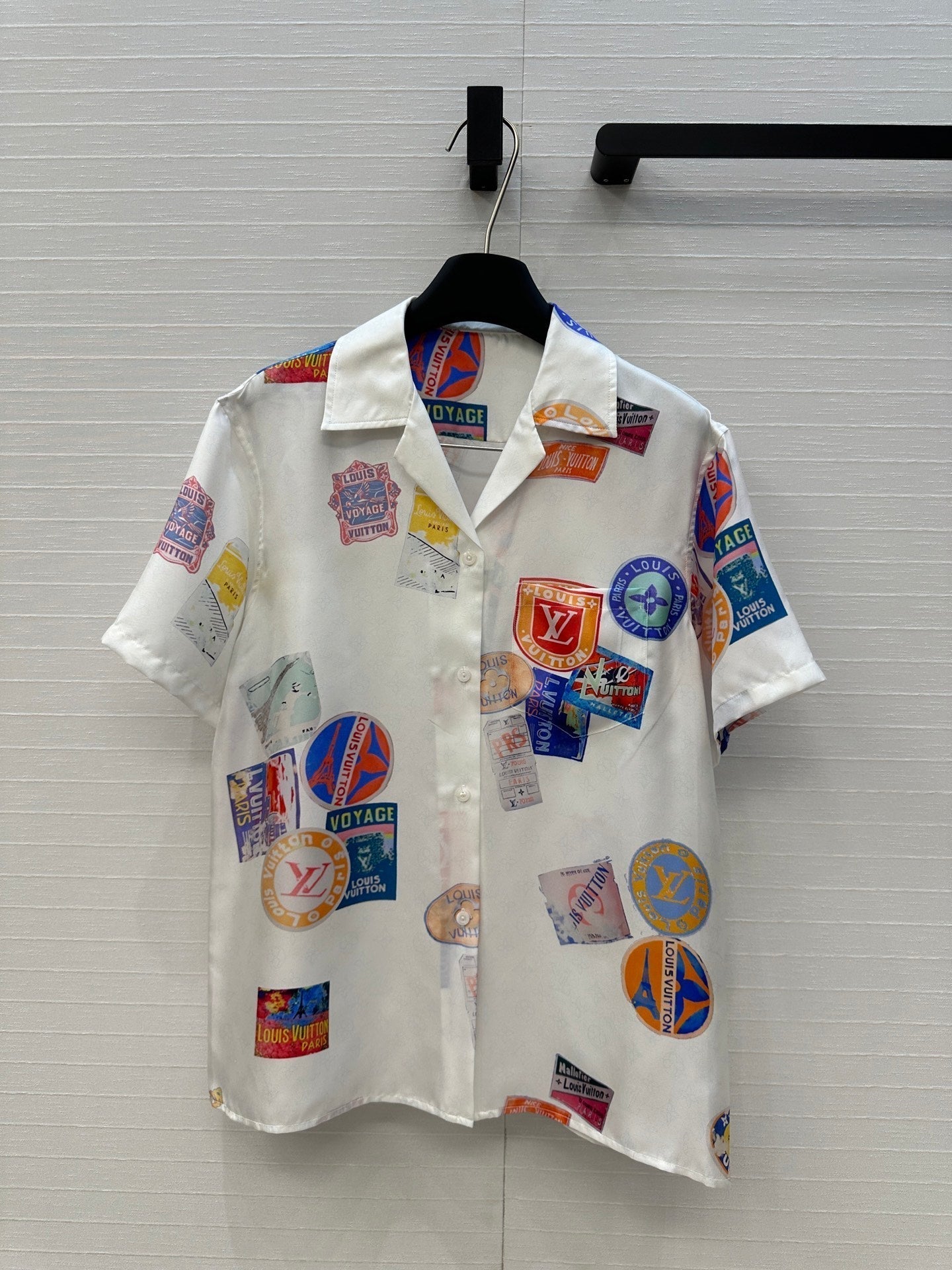 LOUIS VUITTON LV SHORT-SLEEVE PRINTED SILK BLOUSE 268226