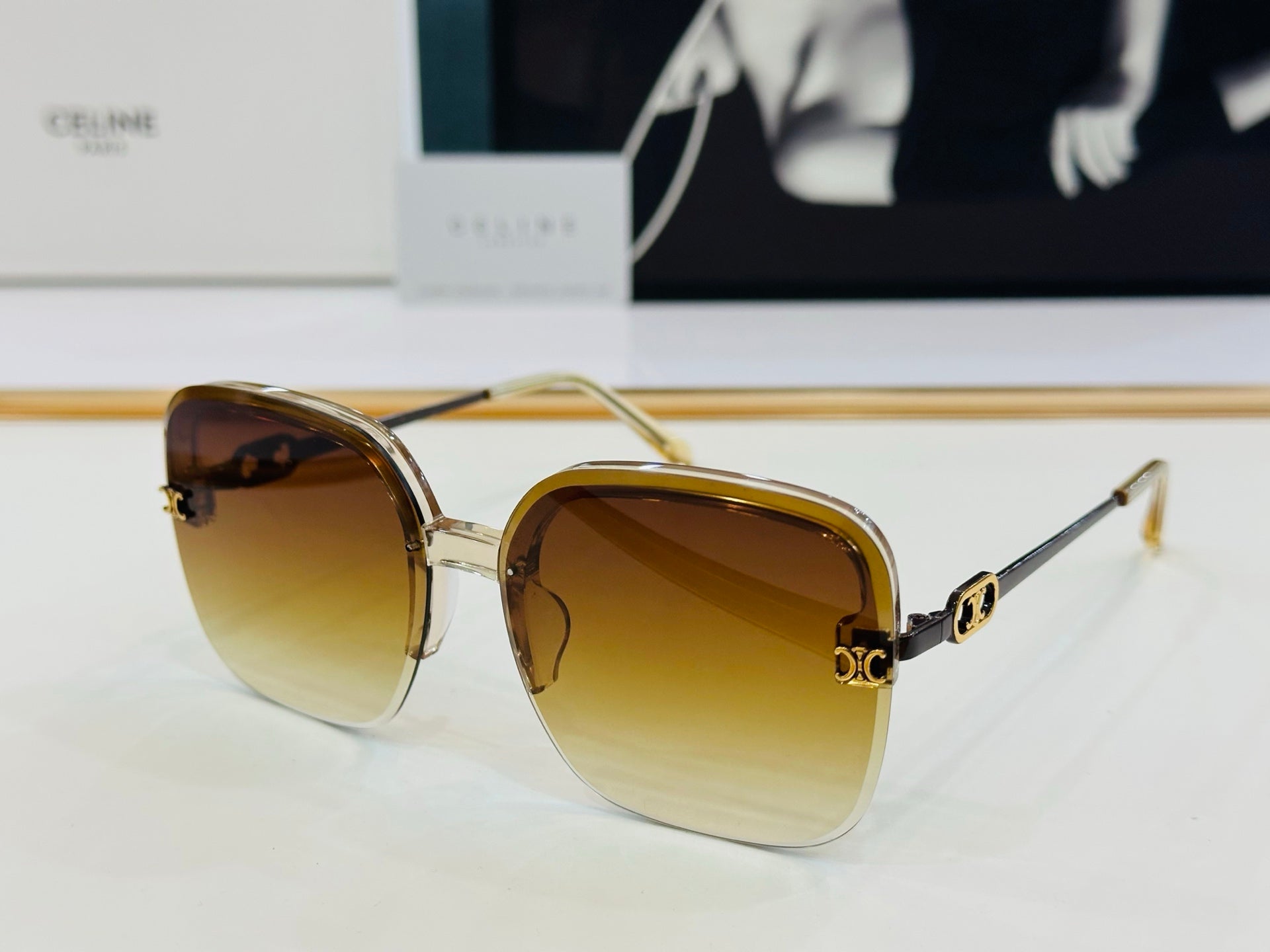 CELINE TRIOMPHE SQUARE SUNGLASS CL40251 IN METAL