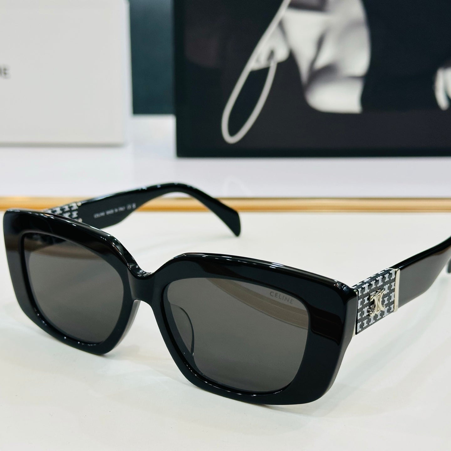 CELINE TRIOMPHE SUNGLASS CL40168U IN ACETATE
