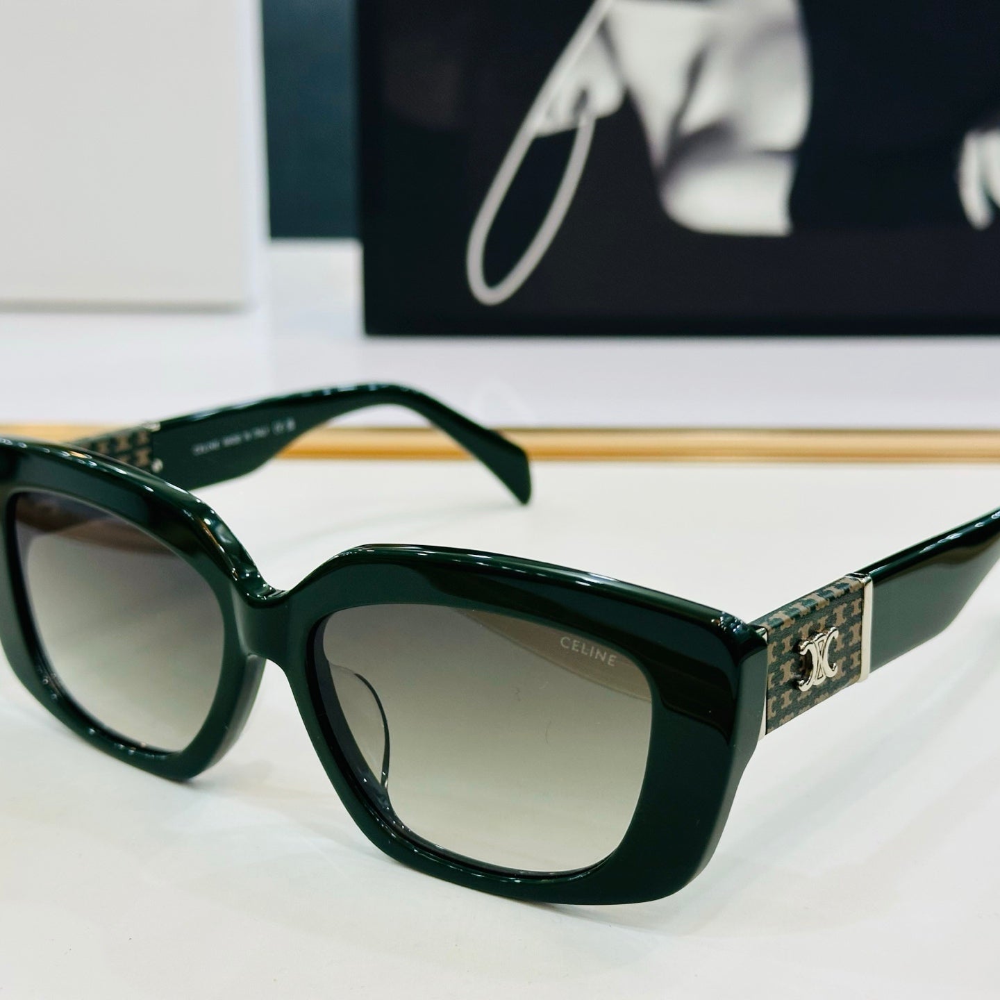 CELINE TRIOMPHE SUNGLASS CL40168U IN ACETATE