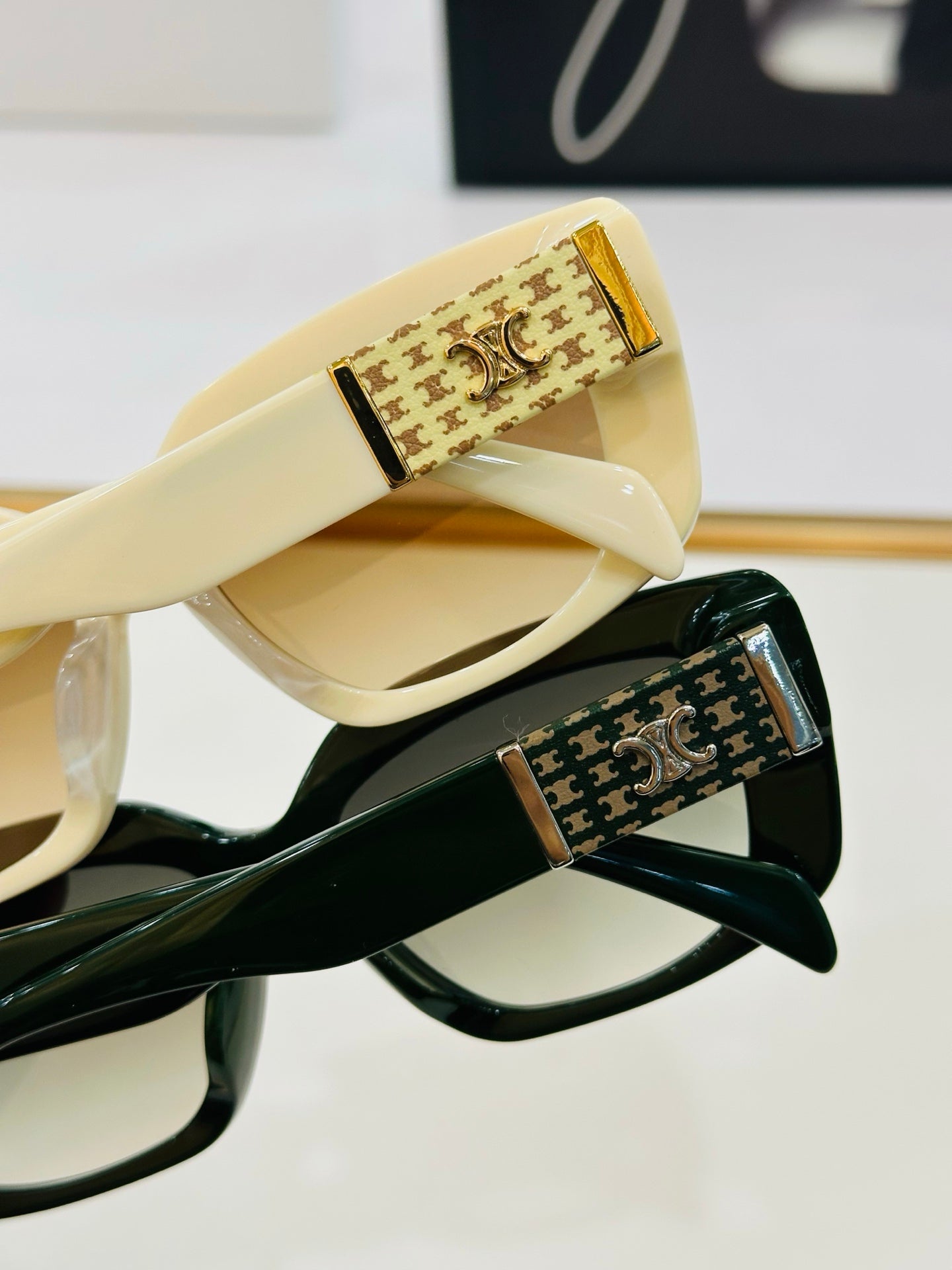 CELINE TRIOMPHE SUNGLASS CL40168U IN ACETATE