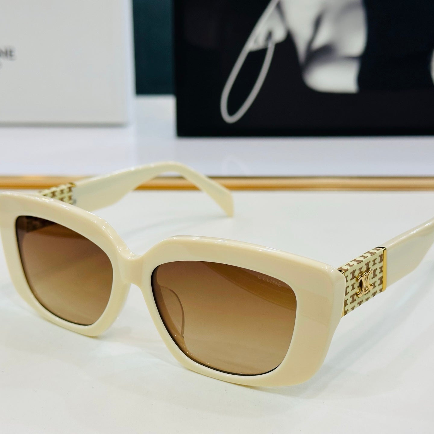 CELINE TRIOMPHE SUNGLASS CL40168U IN ACETATE