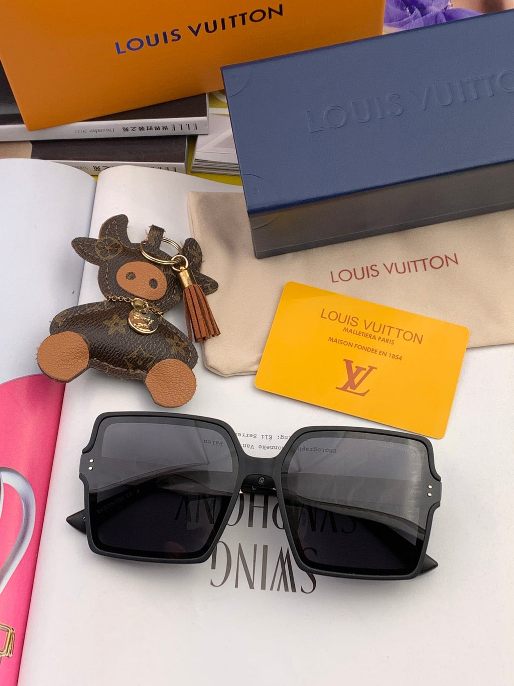 LOUIS VUITTON SQUARE SUNGLASSES L1577 IN ACETATE