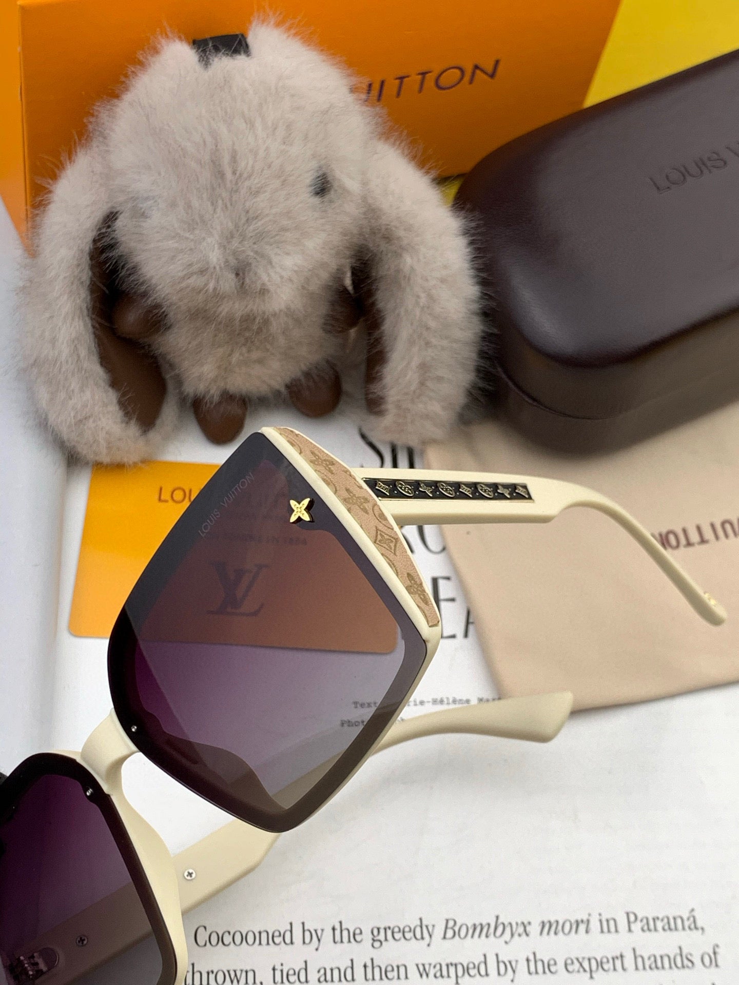 LOUIS VUITTON SQUARE SUNGLASSES L5972 IN BEIGE ACETATE