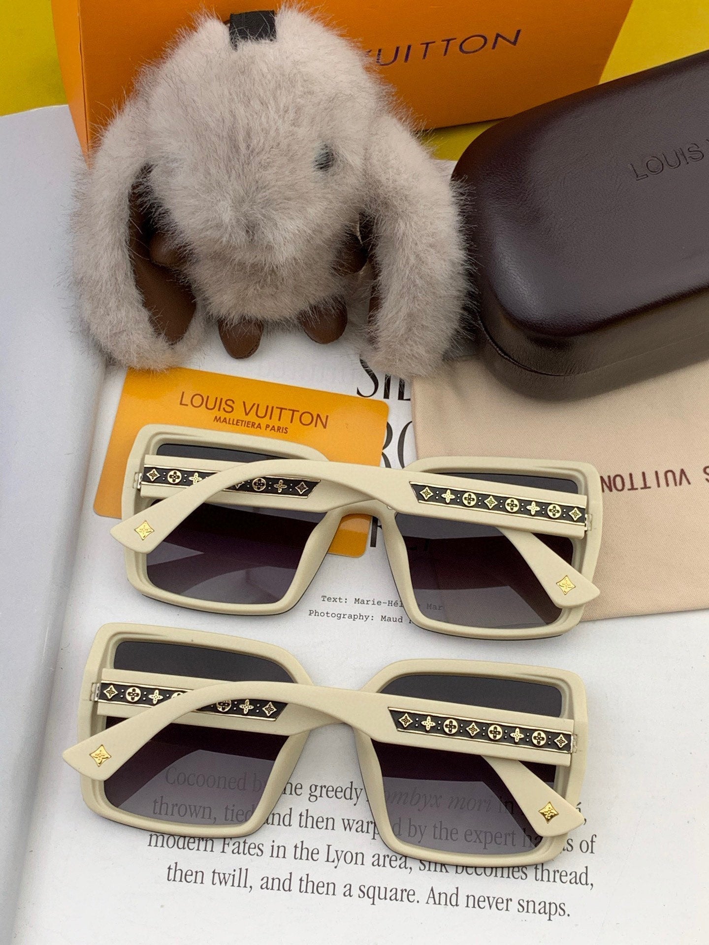 LOUIS VUITTON SQUARE SUNGLASSES L5972 IN BEIGE ACETATE