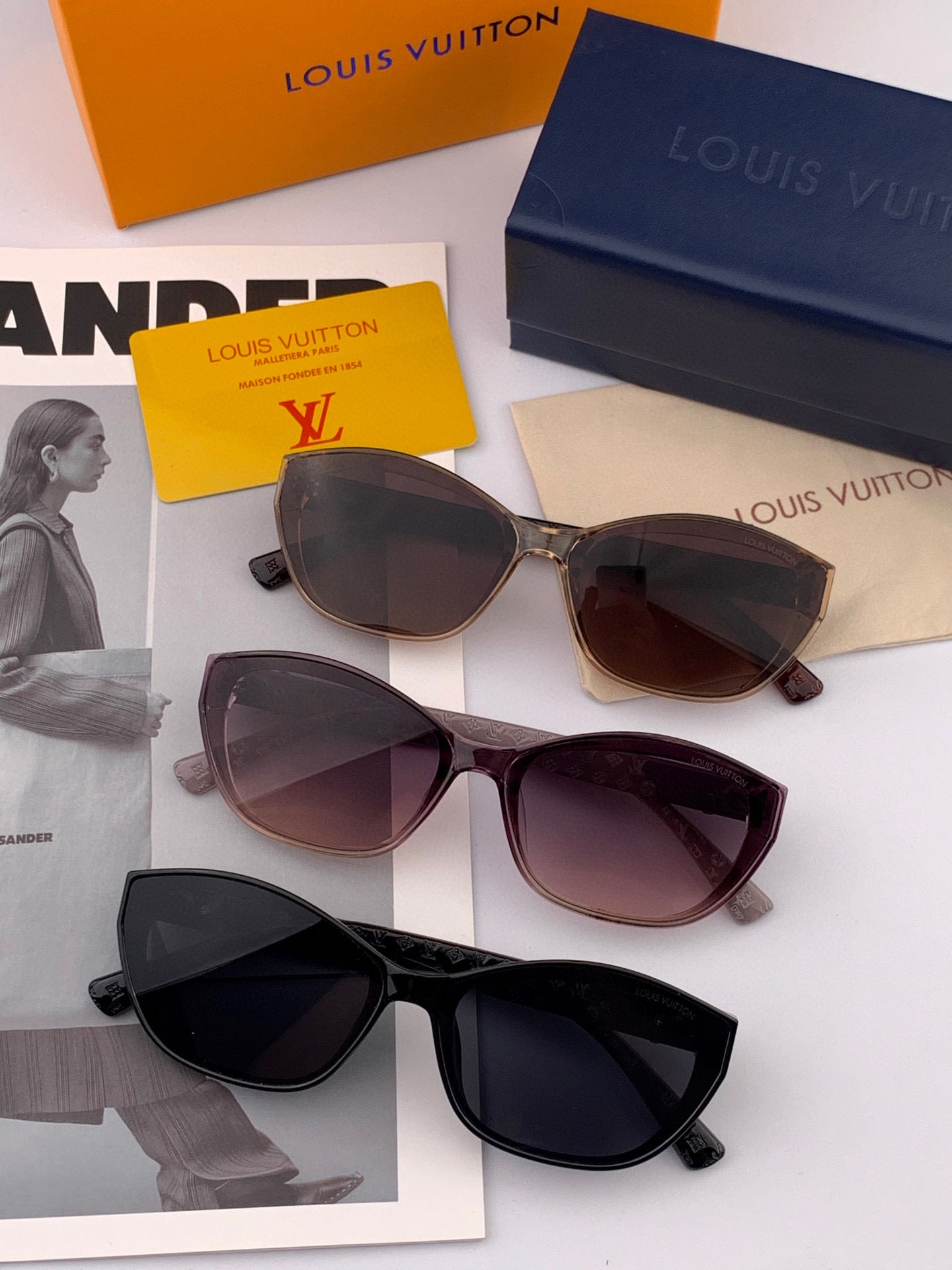 LOUIS VUITTON CAT EYE SUNGLASSES L2552 IN ACETATE