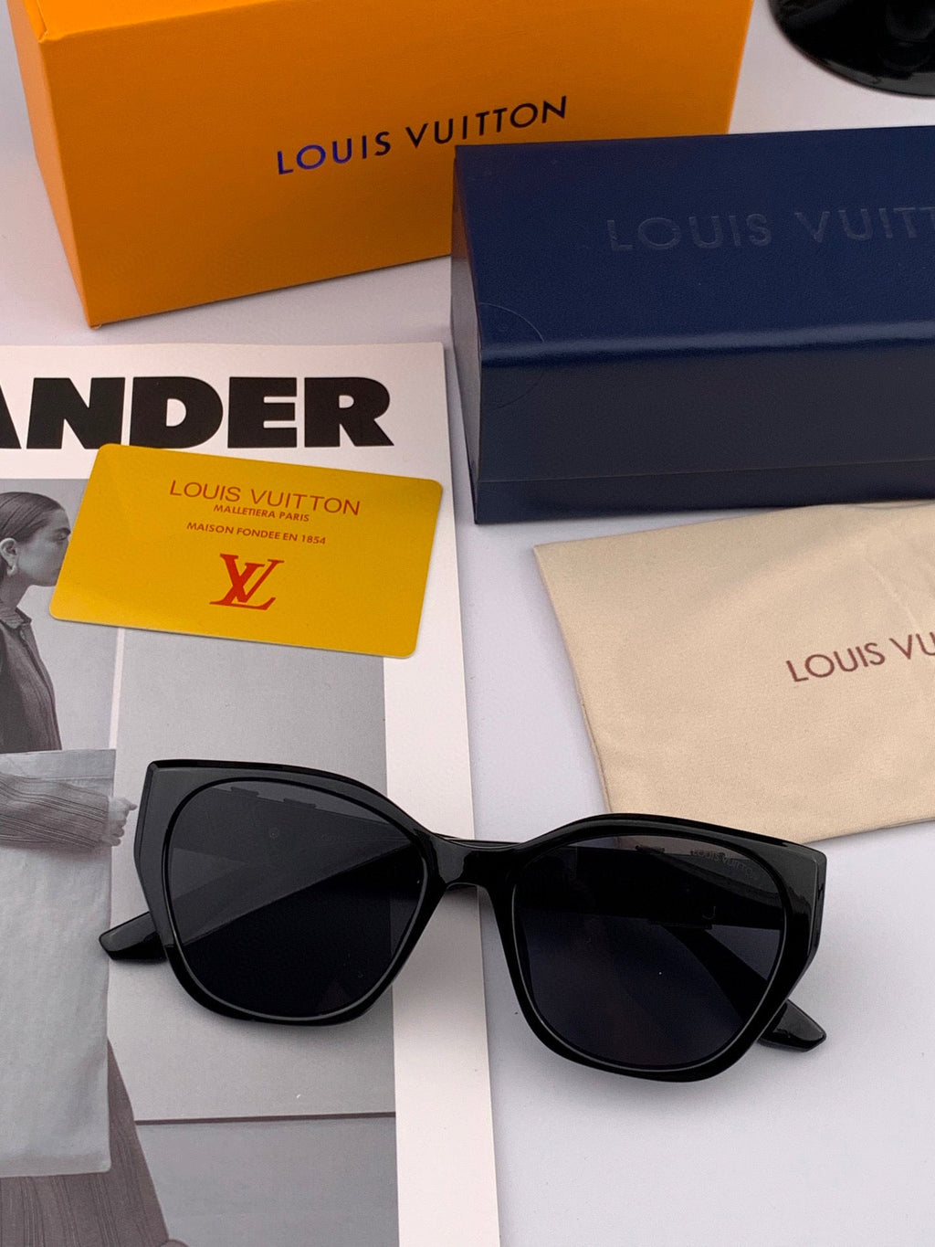 LOUIS VUITTON CAT EYE SUNGLASSES L4550 IN ACETATE