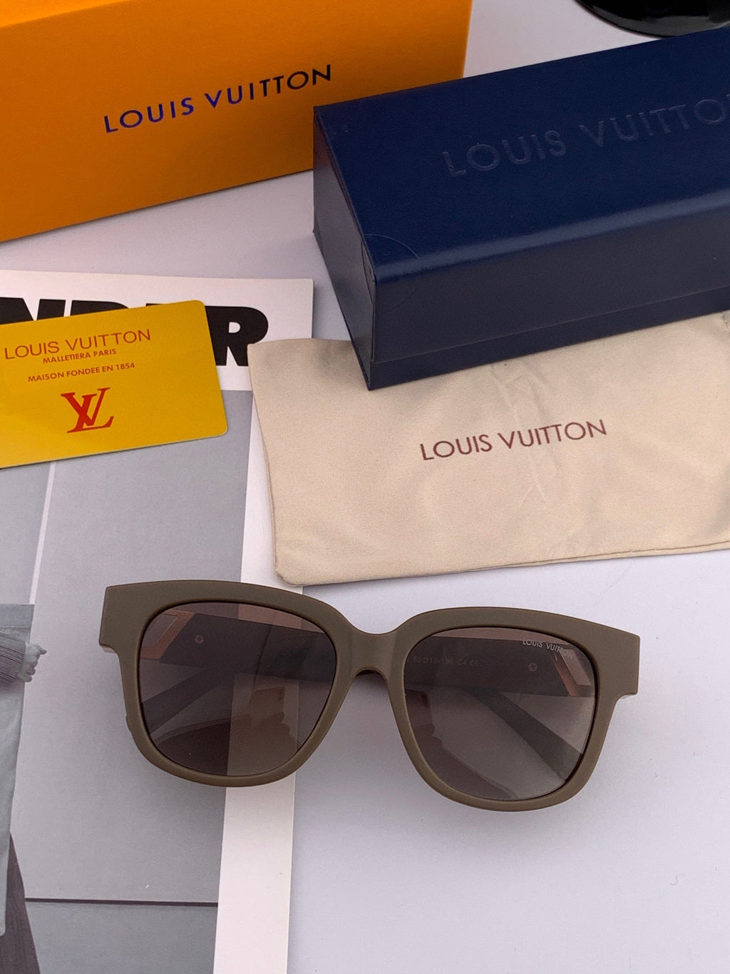 LOUIS VUITTON CAT EYE SUNGLASSES L5516 IN ACETATE