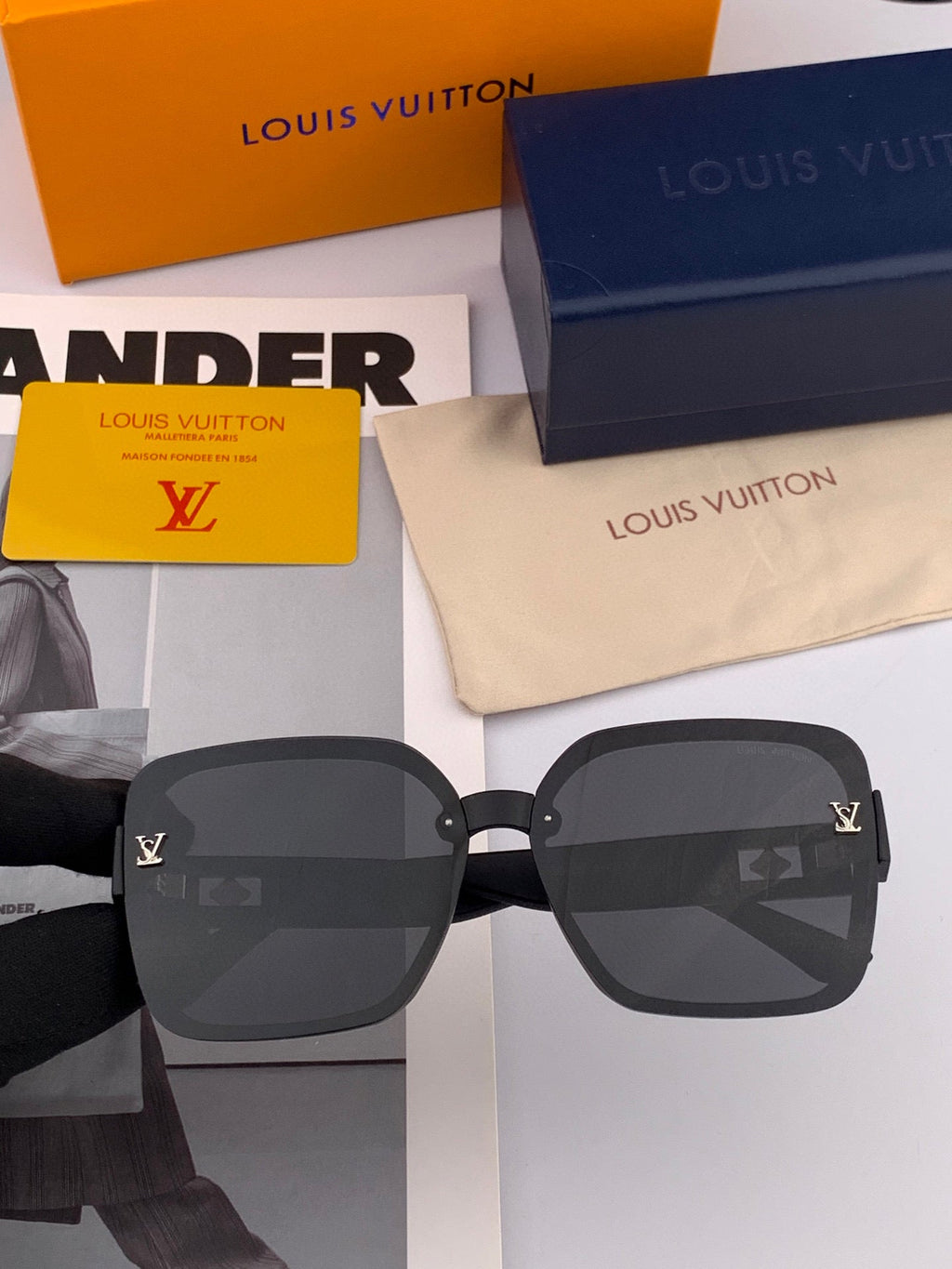LOUIS VUITTON SQUARE SUNGLASSES L0992 IN ACETATE