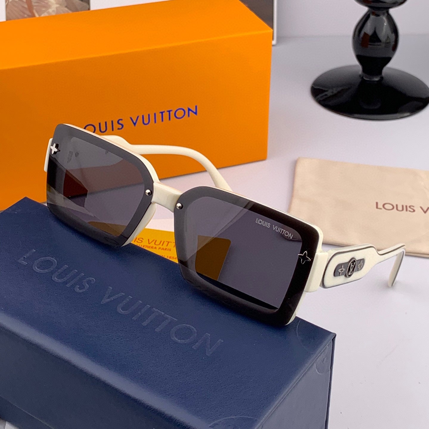 LOUIS VUITTON RECTANGLE SUNGLASSES L6771 IN ACETATE