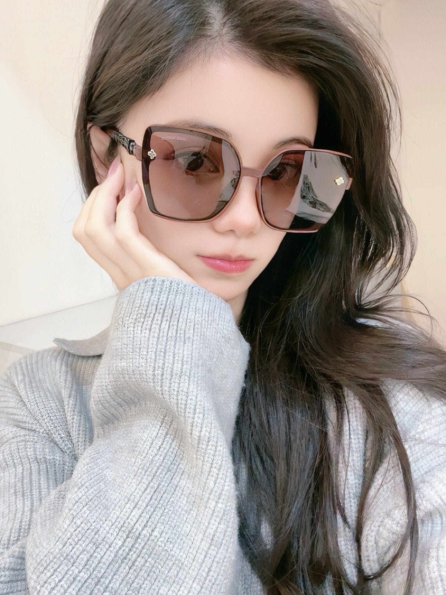 LOUIS VUITTON SQUARE SUNGLASSES L3992 IN ACETATE EMBOSSED LOGO