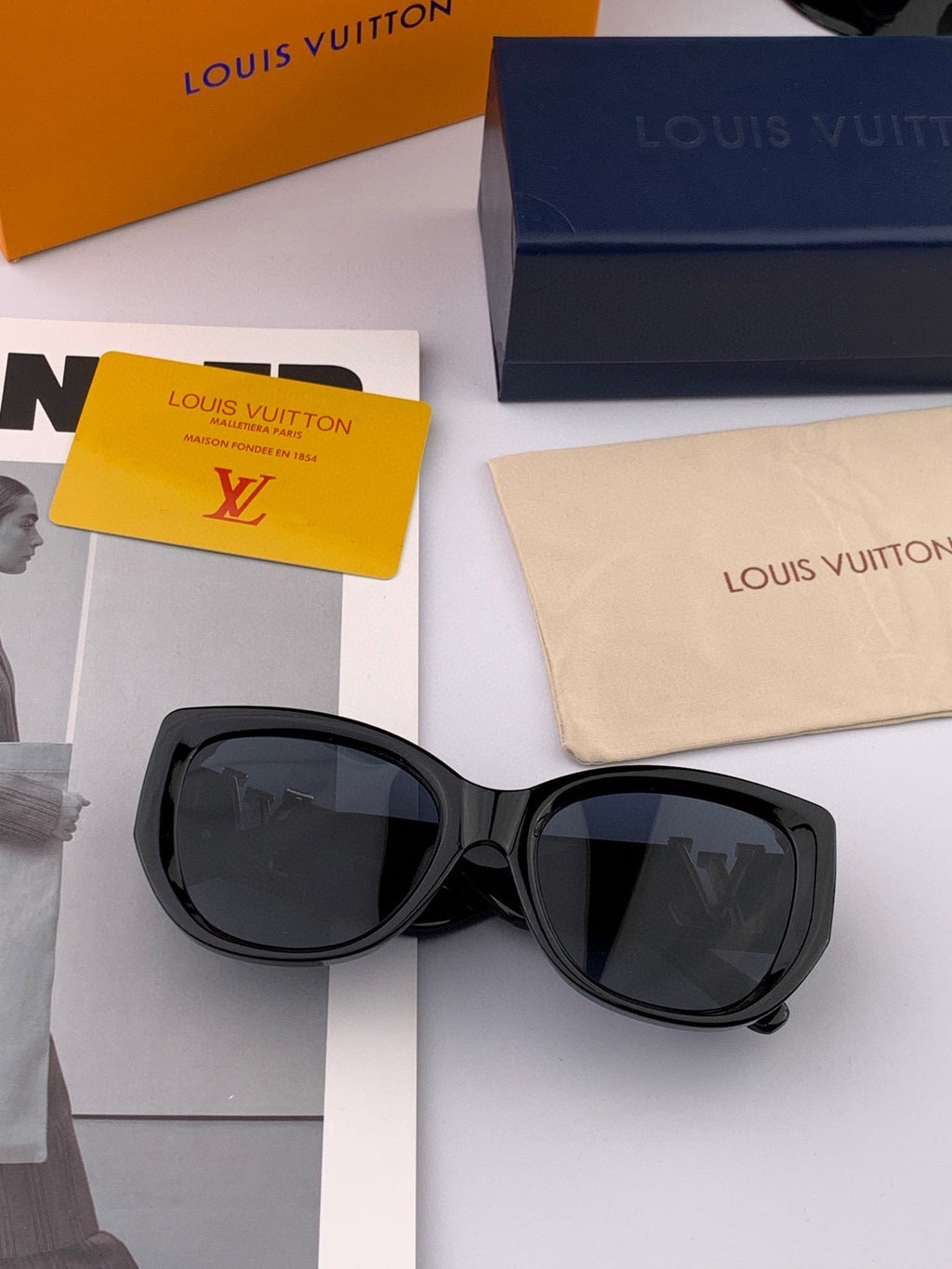 LOUIS VUITTON CAT EYE SUNGLASSES 2614 IN ACETATE