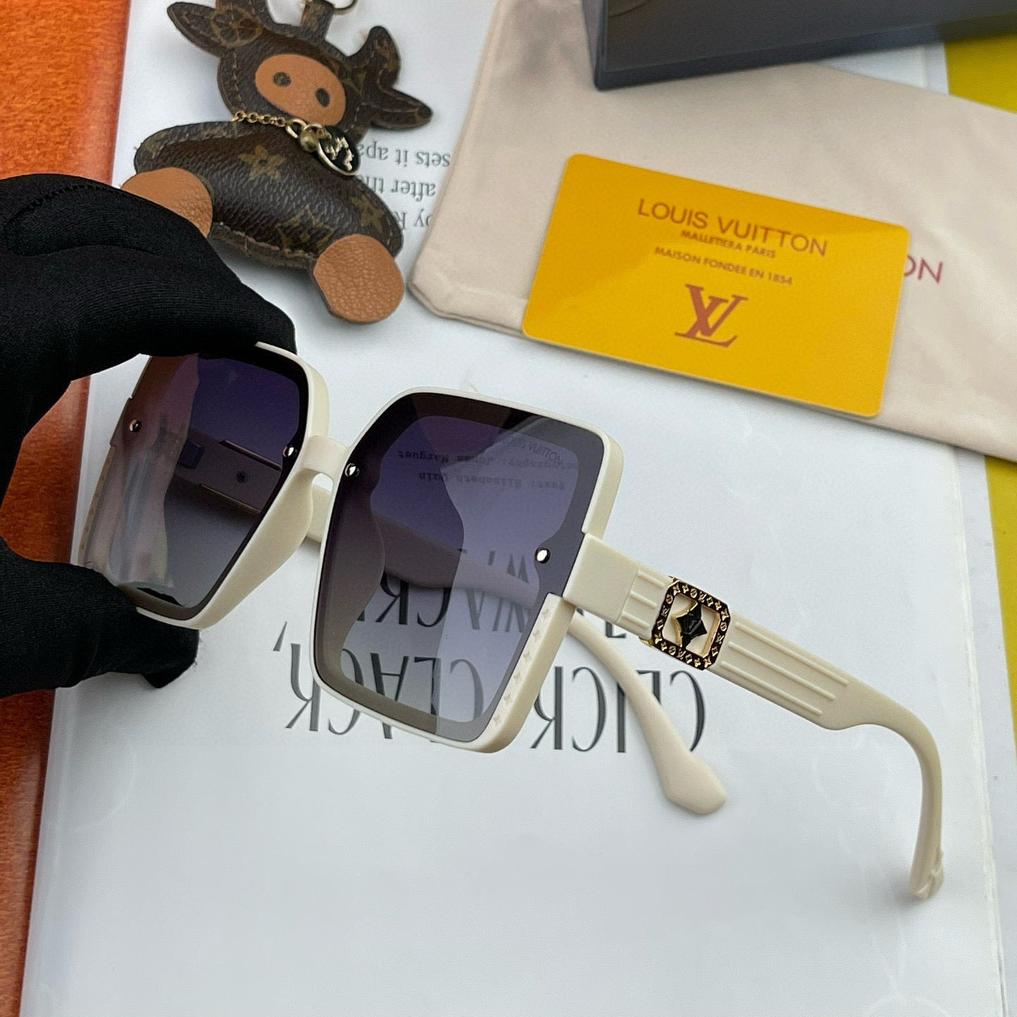 LOUIS VUITTON LARGE SQUARE SUNGLASS L1845 IN ACETATE