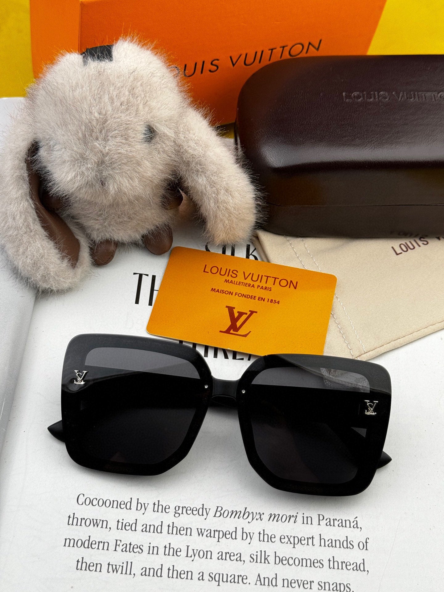 LOUIS VUITTON SQUARE JEWEL SUNGLASS L2990 IN ACETATE FRAME
