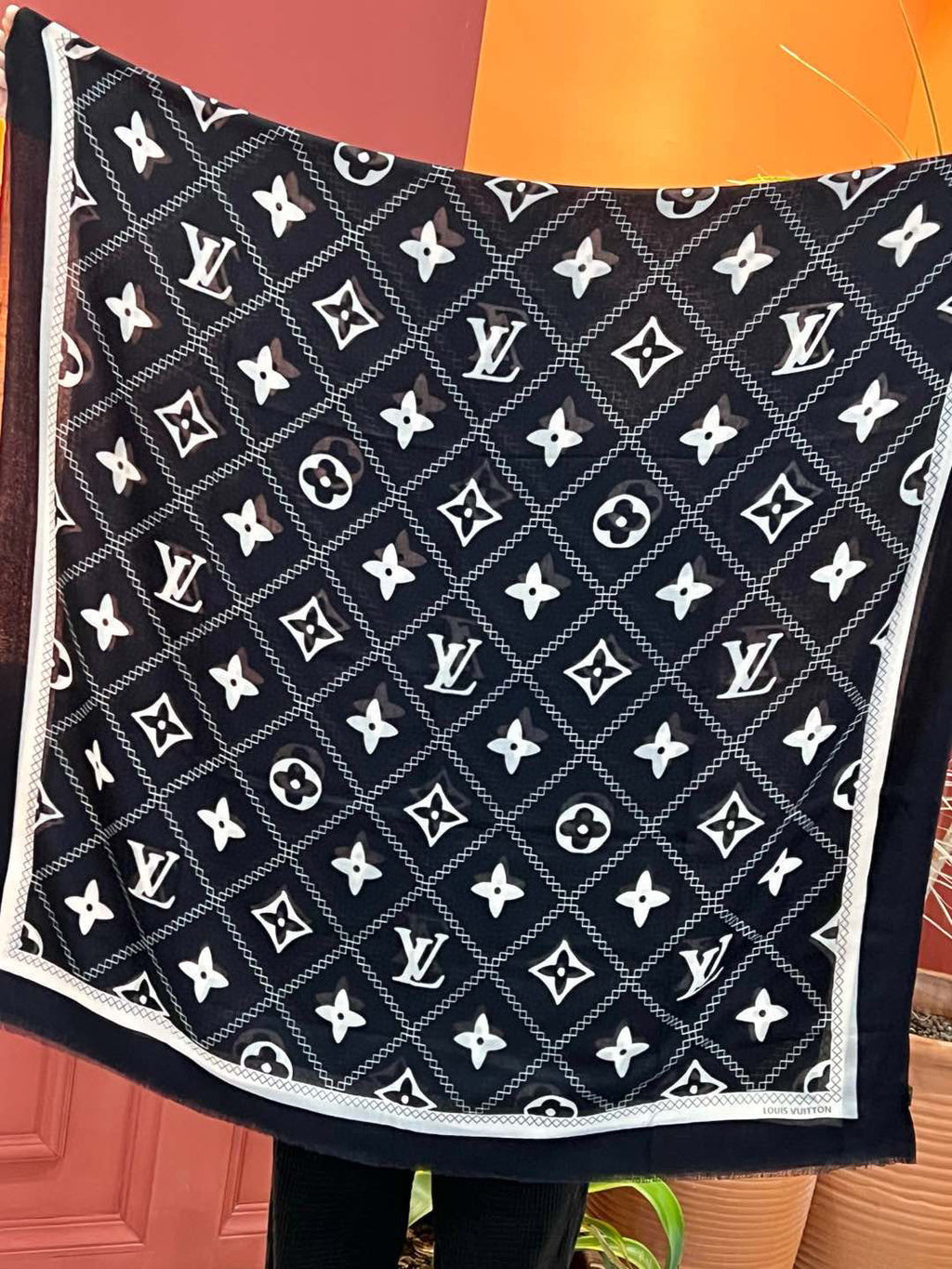 LOUIS VUITTON LV SCARF 200 CM IN CASHMERE 738534