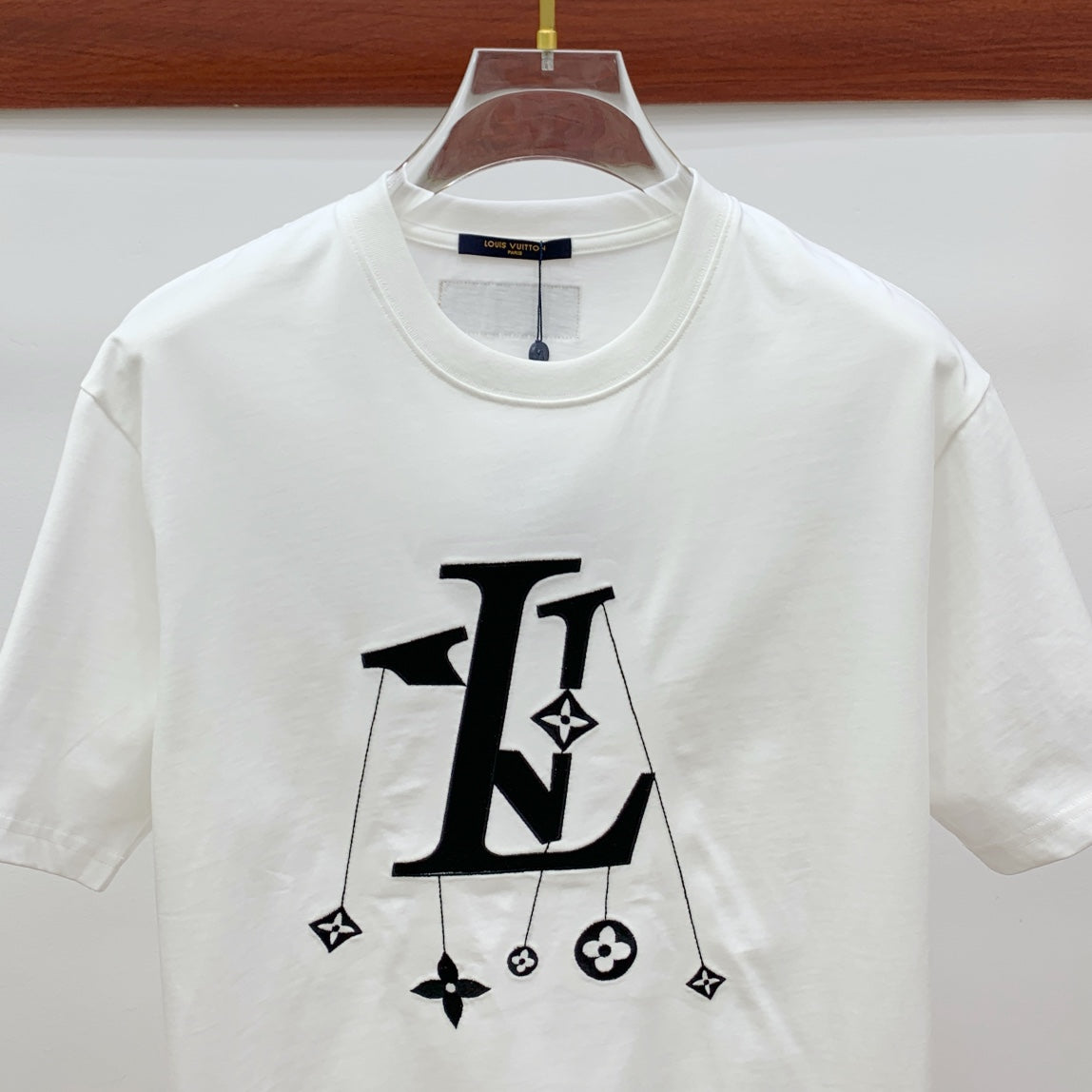LOUIS VUITTON LV T-SHIRT IN WHITE COTTON STYLIZED LOGO 238872