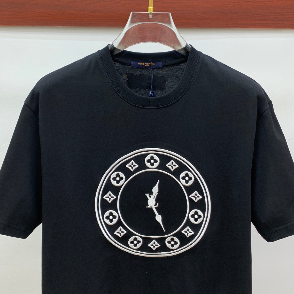 LOUIS VUITTON LV T-SHIRT IN BLACK PURE COTTON EMBROIDERED LOGO 238889