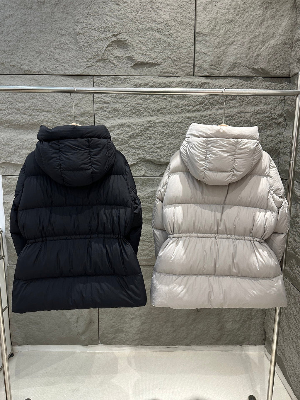 PRADA 25S MEDIUM-LENGTH GOOSE DOWN COAT 228