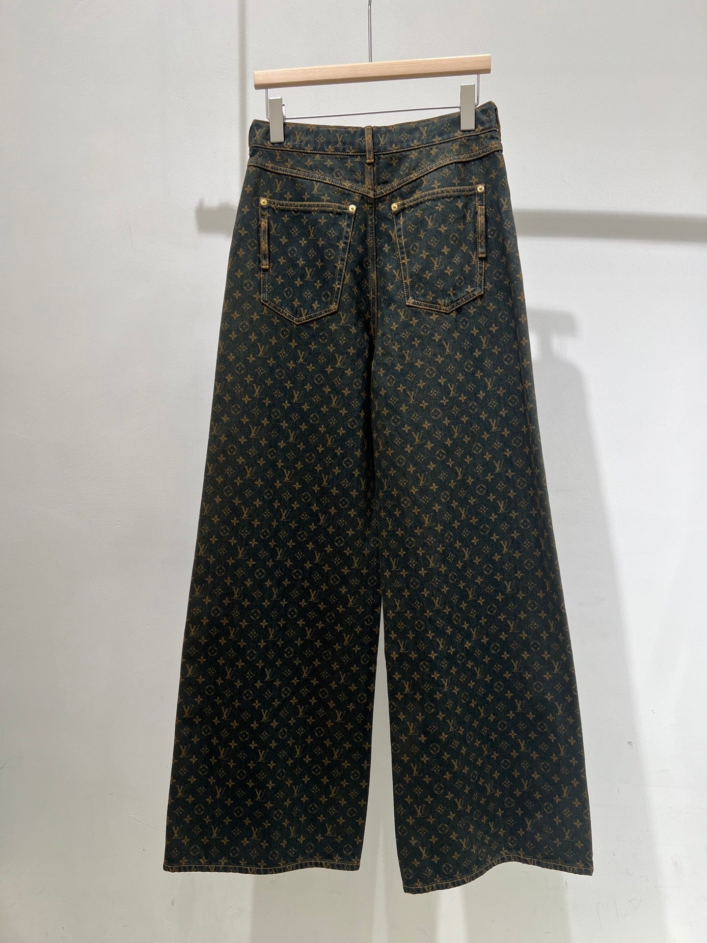 LOUIS VUITTON LV 25S WIDE-LEG JEANS 0121