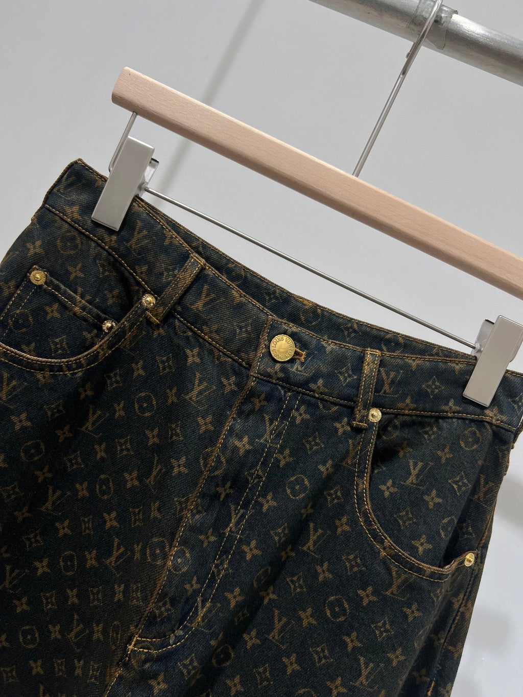 LOUIS VUITTON LV 25S WIDE-LEG JEANS 0121