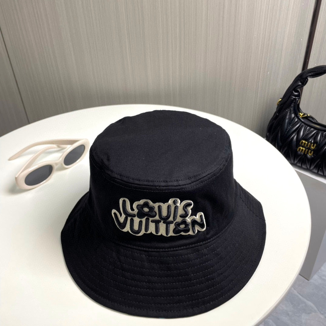 LOUIS VUITTON DOUBLE-SIDED BUCKET HAT COLORFUL 433363