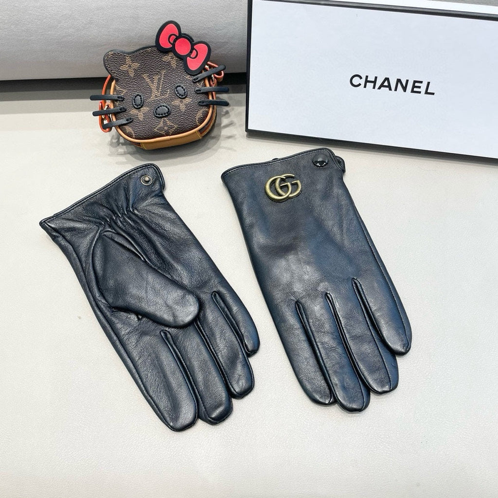 GUCCI DOUBLE G GLOVES IN BLACK LAMBSKIN 370906