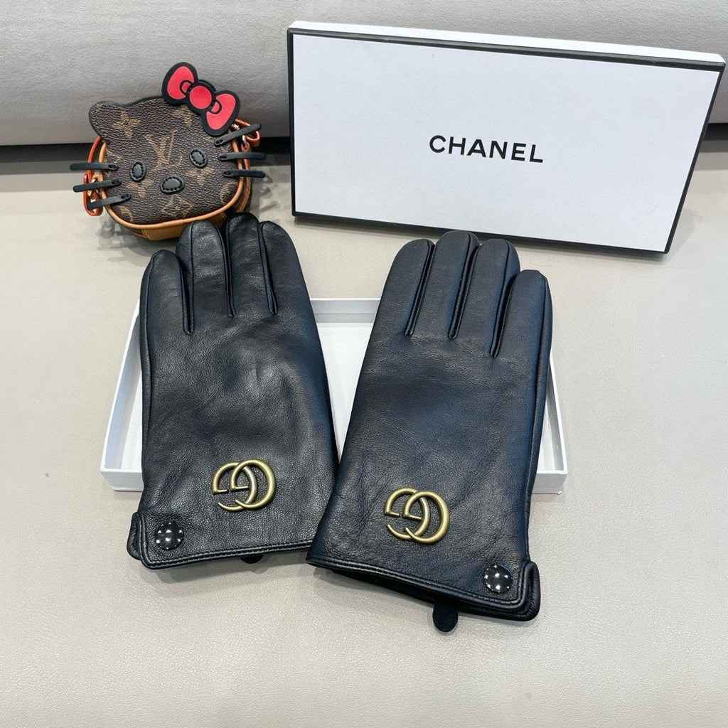 GUCCI DOUBLE G GLOVES IN BLACK LAMBSKIN 370906