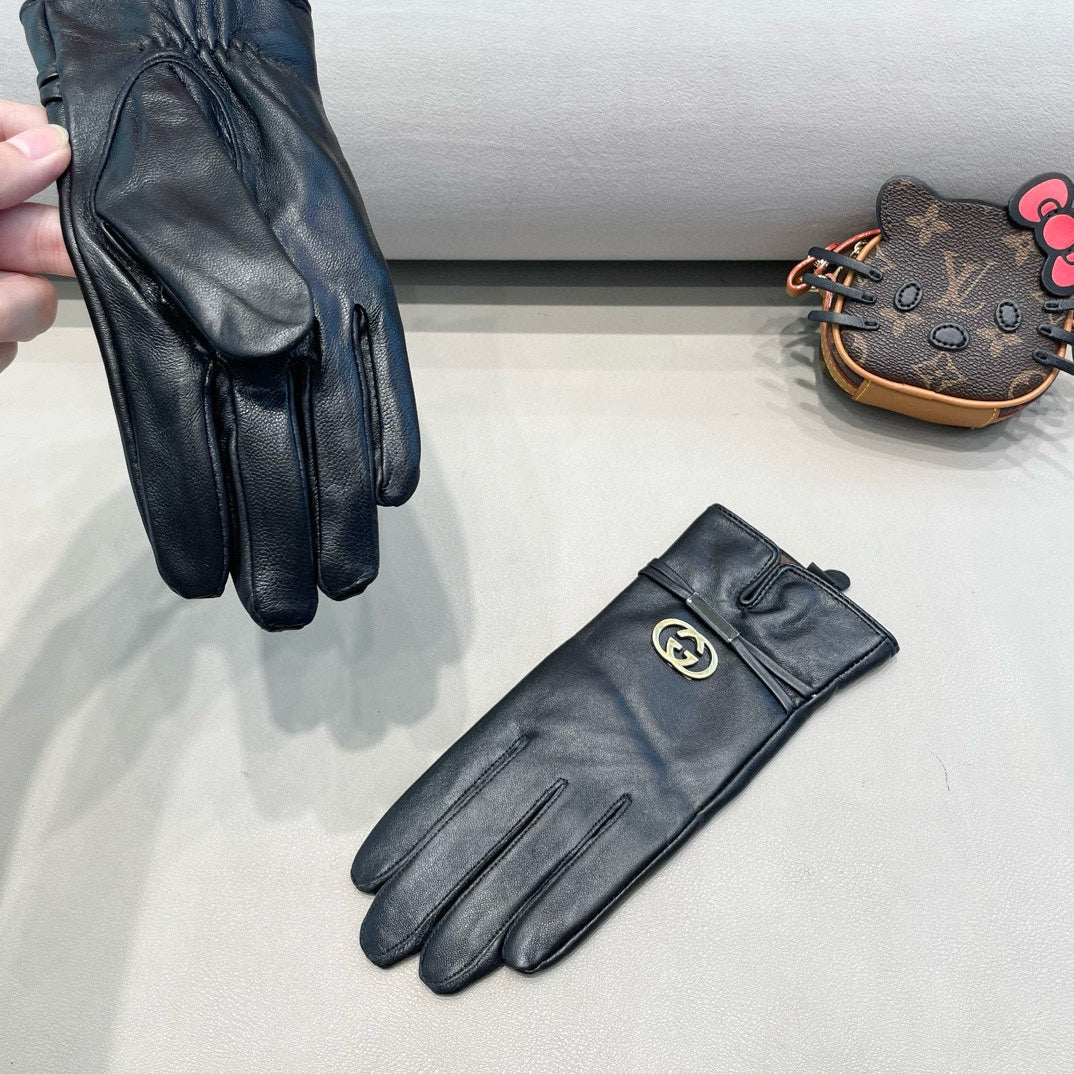 GUCCI TOUCHSCREEN GLOVES IN BLACK SHEEPSKIN 391498