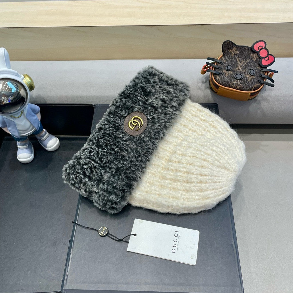 GUCCI BEANIE HAT IN WHITE WOOL AND FLEECE 399546