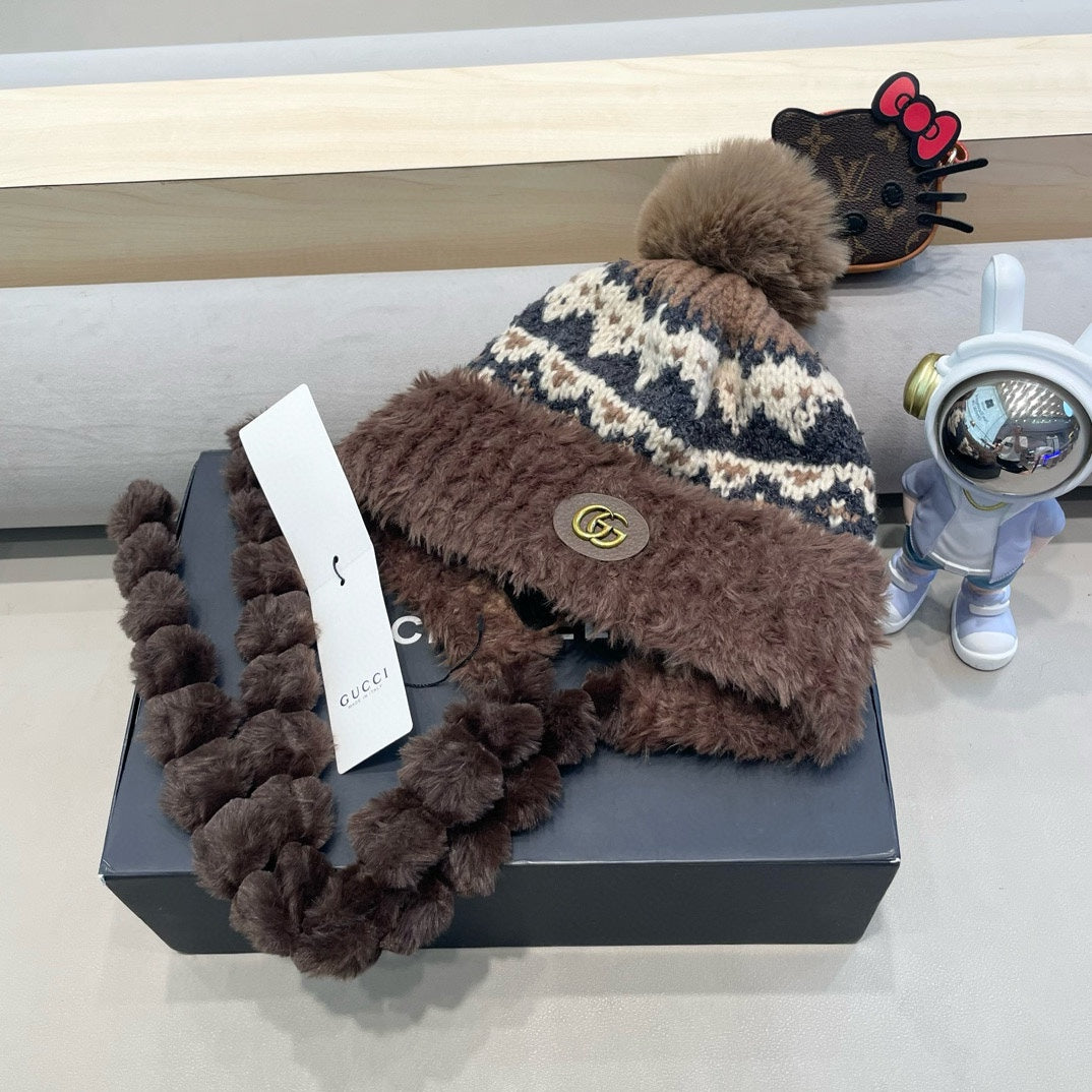 GUCCI BEANIE HAT IN COLORFUL WOOL 400960