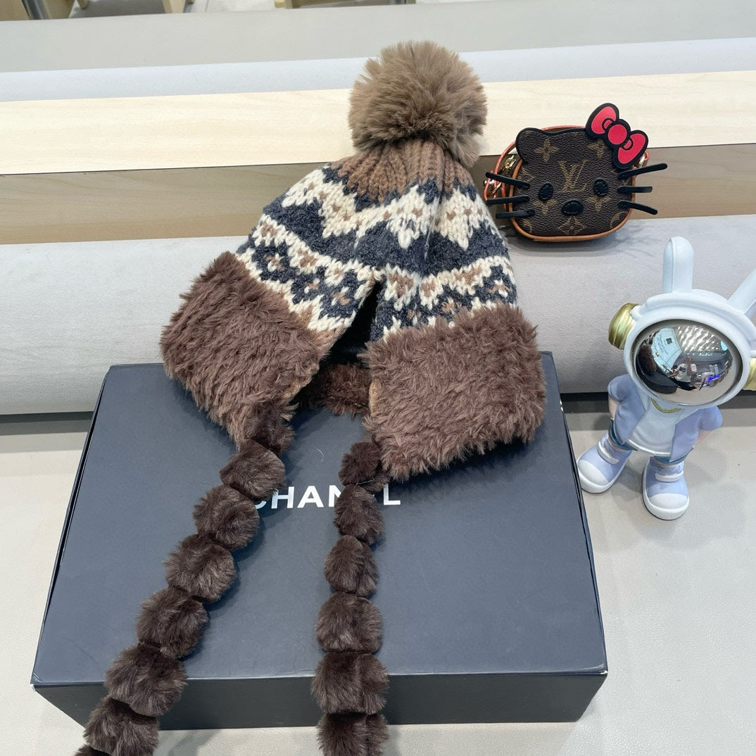 GUCCI BEANIE HAT IN COLORFUL WOOL 400960