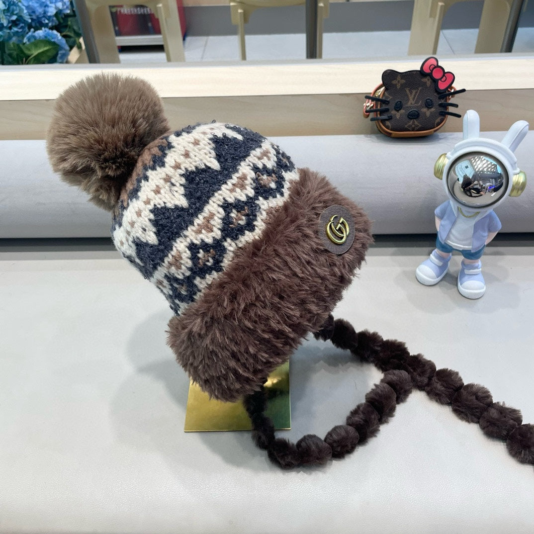 GUCCI BEANIE HAT IN COLORFUL WOOL 400960