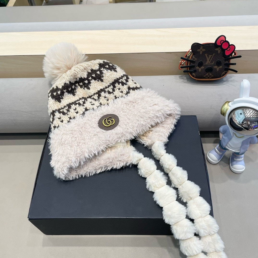 GUCCI BEANIE HAT IN COLORFUL WOOL 400961