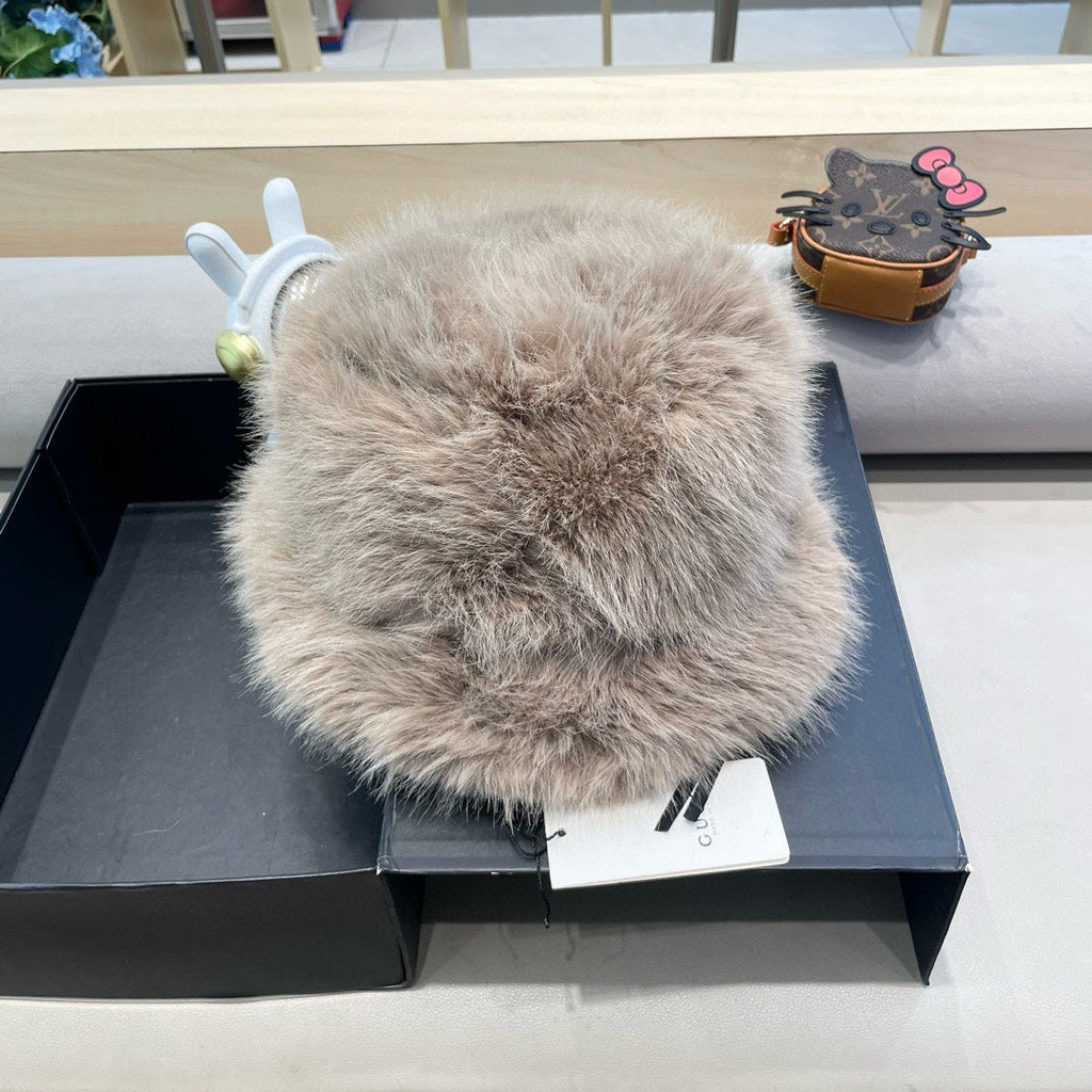 GUCCI BUCKET HAT IN KHAKI BROWN FOX FUR 404749