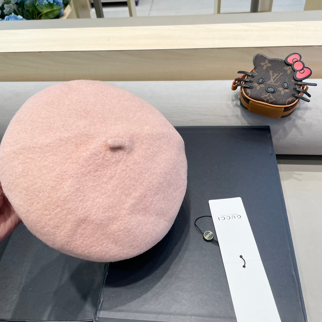 GUCCI BERET HAT IN LIGHT PINK WOOL 406887