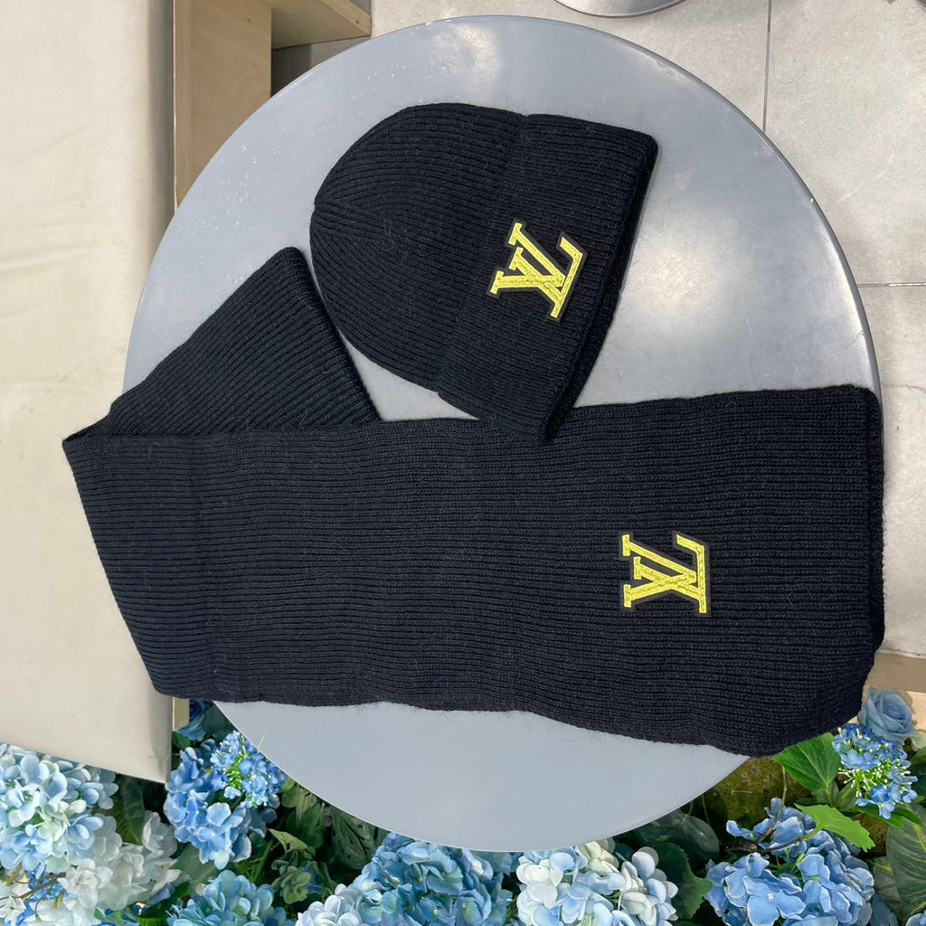 LOUIS VUITTON SET SCARF AND HAT IN BLACK WOOL 406533