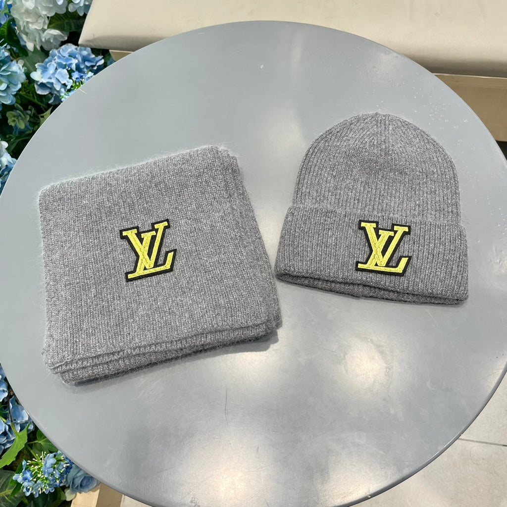 LOUIS VUITTON SET SCARF AND HAT IN LIGHT GRAY WOOL 406532