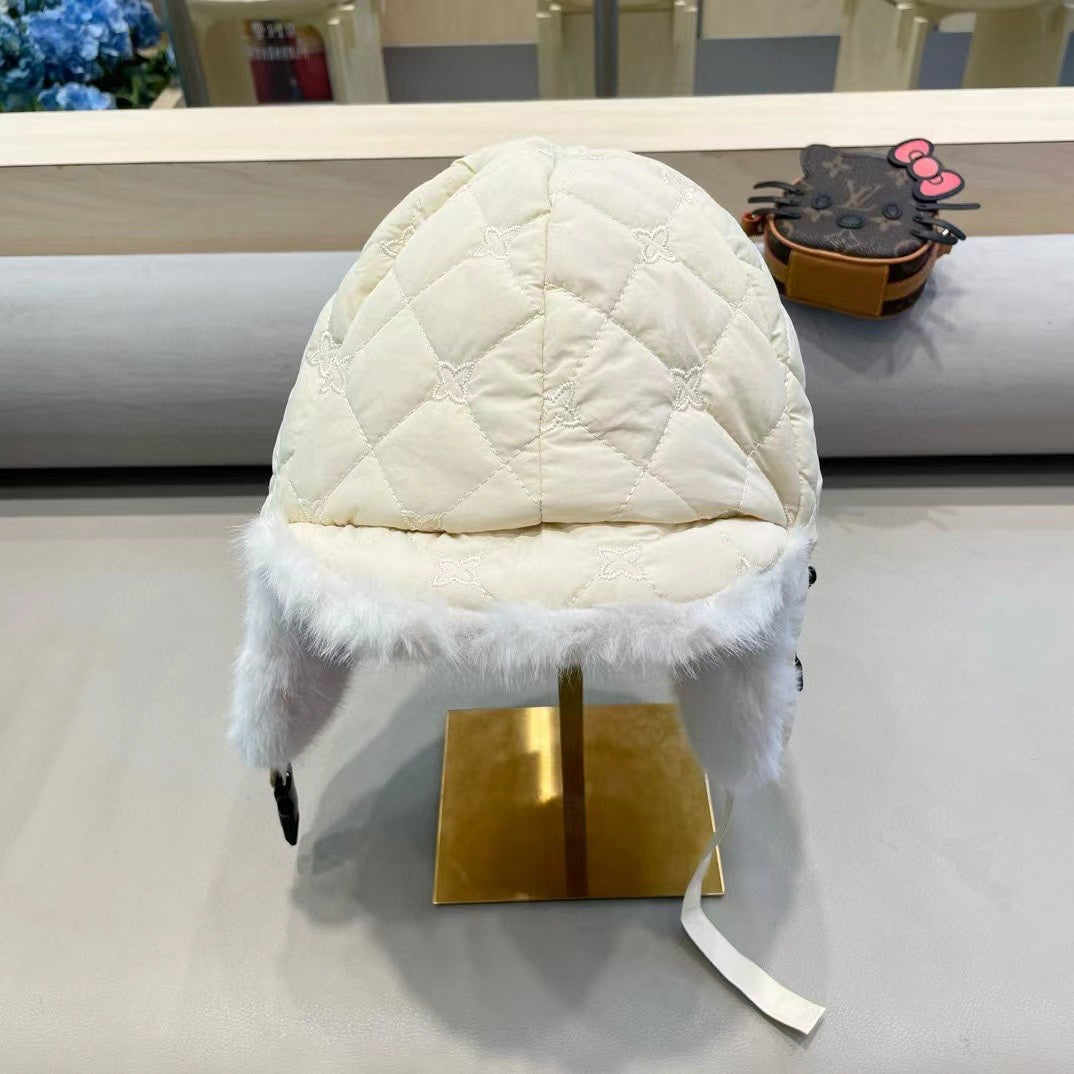 LOUIS VUITTON TRAPPER HAT IN BEIGE COTTON 411230