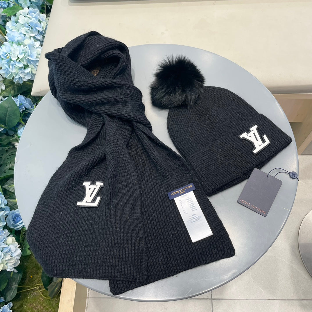 LOUIS VUITTON SET SCARF AND HAT IN BLACK WOOL AND FOX FUR 414772