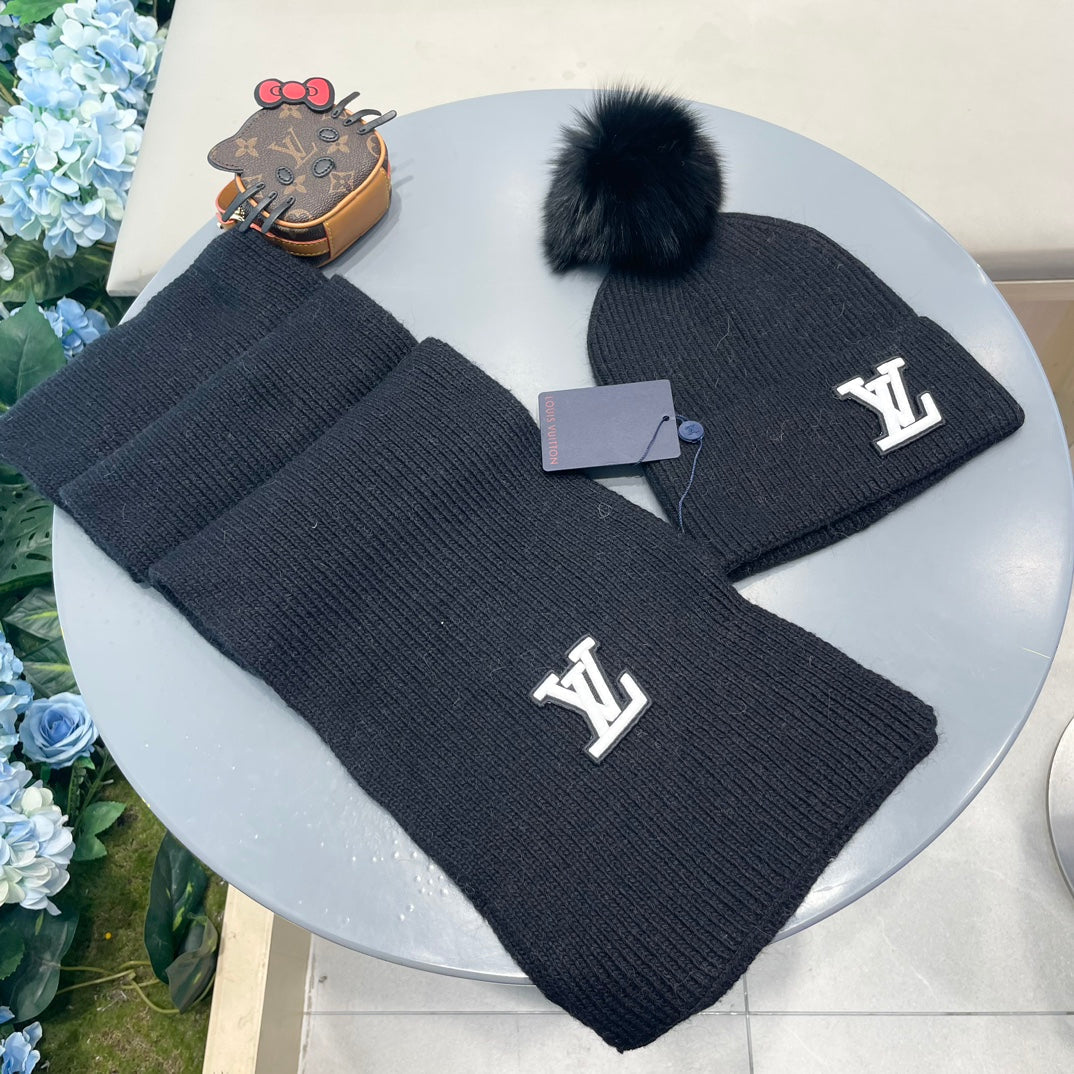 LOUIS VUITTON SET SCARF AND HAT IN BLACK WOOL AND FOX FUR 414772