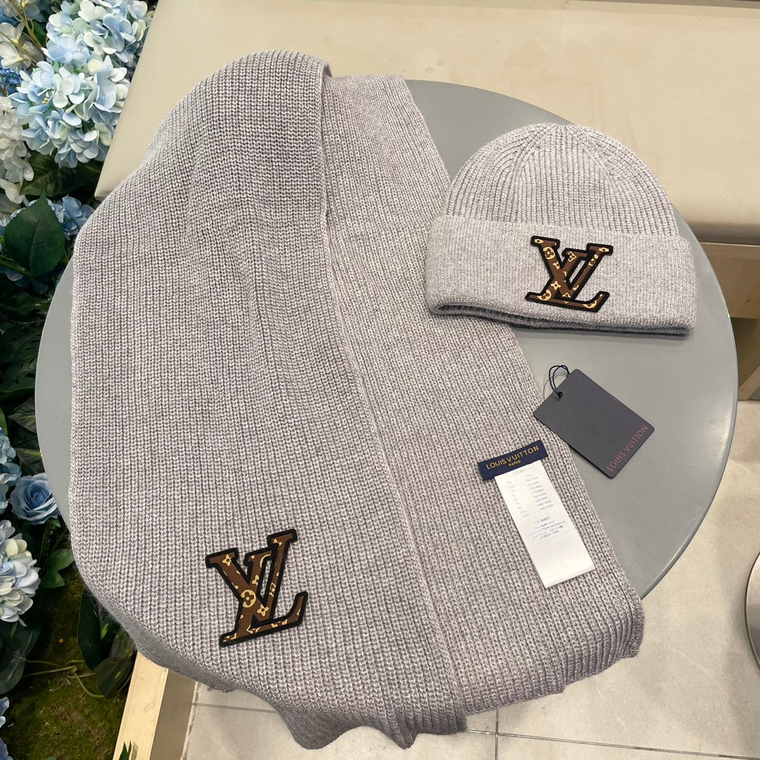 LOUIS VUITTON SET CLASSIC SCARF AND HAT IN GRAY WOOL 414787