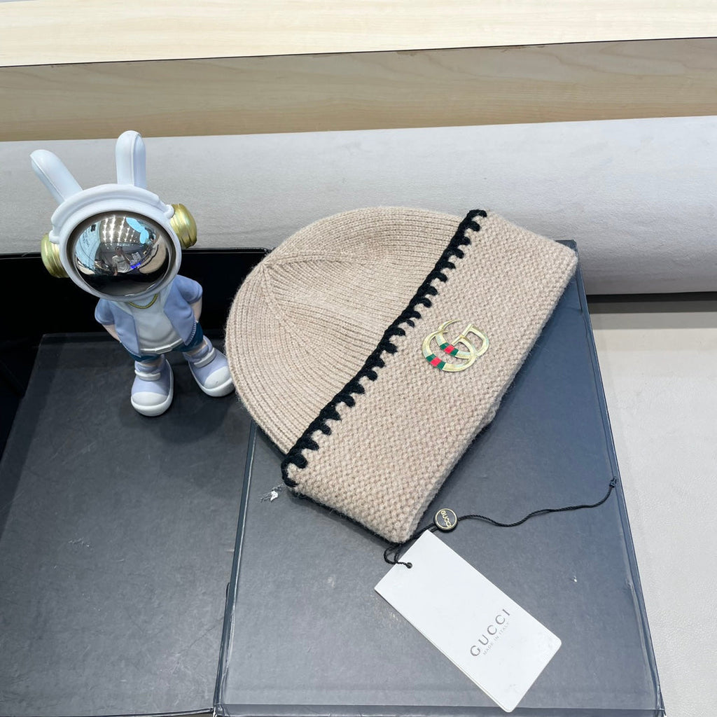 GUCCI BEANIE HAT IN PEANUT BROWN WOOL 416411