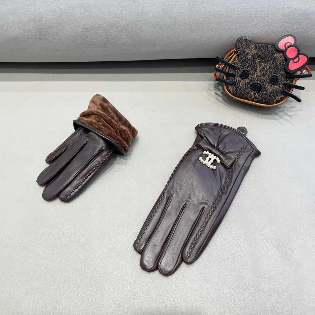CHANEL GLOVES IN BRUNETTE BROWN LAMBSKIN 415821