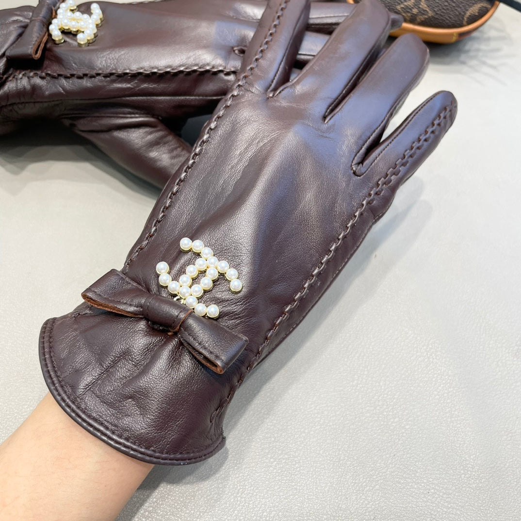 CHANEL GLOVES IN BRUNETTE BROWN LAMBSKIN 415821