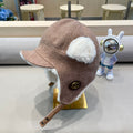 GUCCI TRAPPER HAT IN MEDIUM BROWN SUEDE AND FLEECE 417778